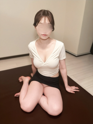 岸さとみ